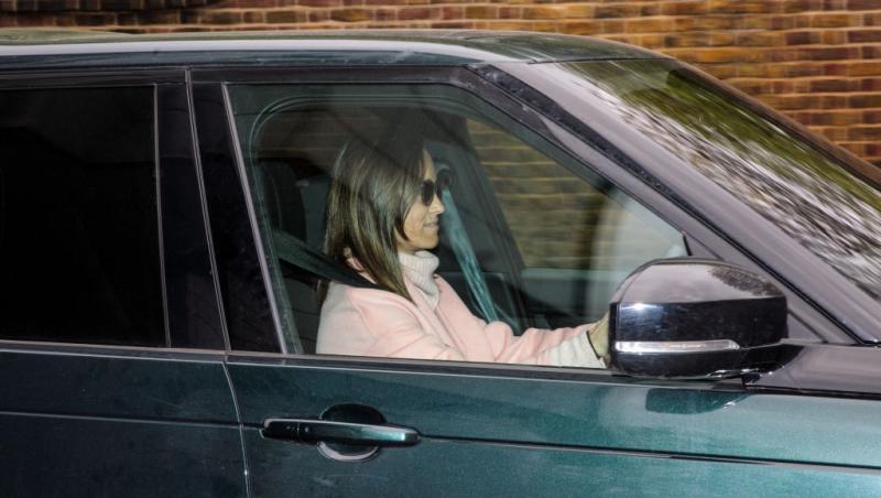 Kate Middleton în mașină