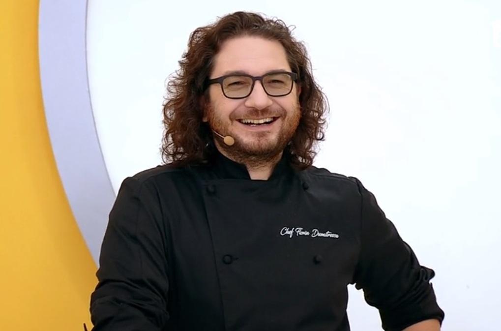 Florin Dumitrescu, juratul emisiunii „Chefi la cuțite”, in bucatarie