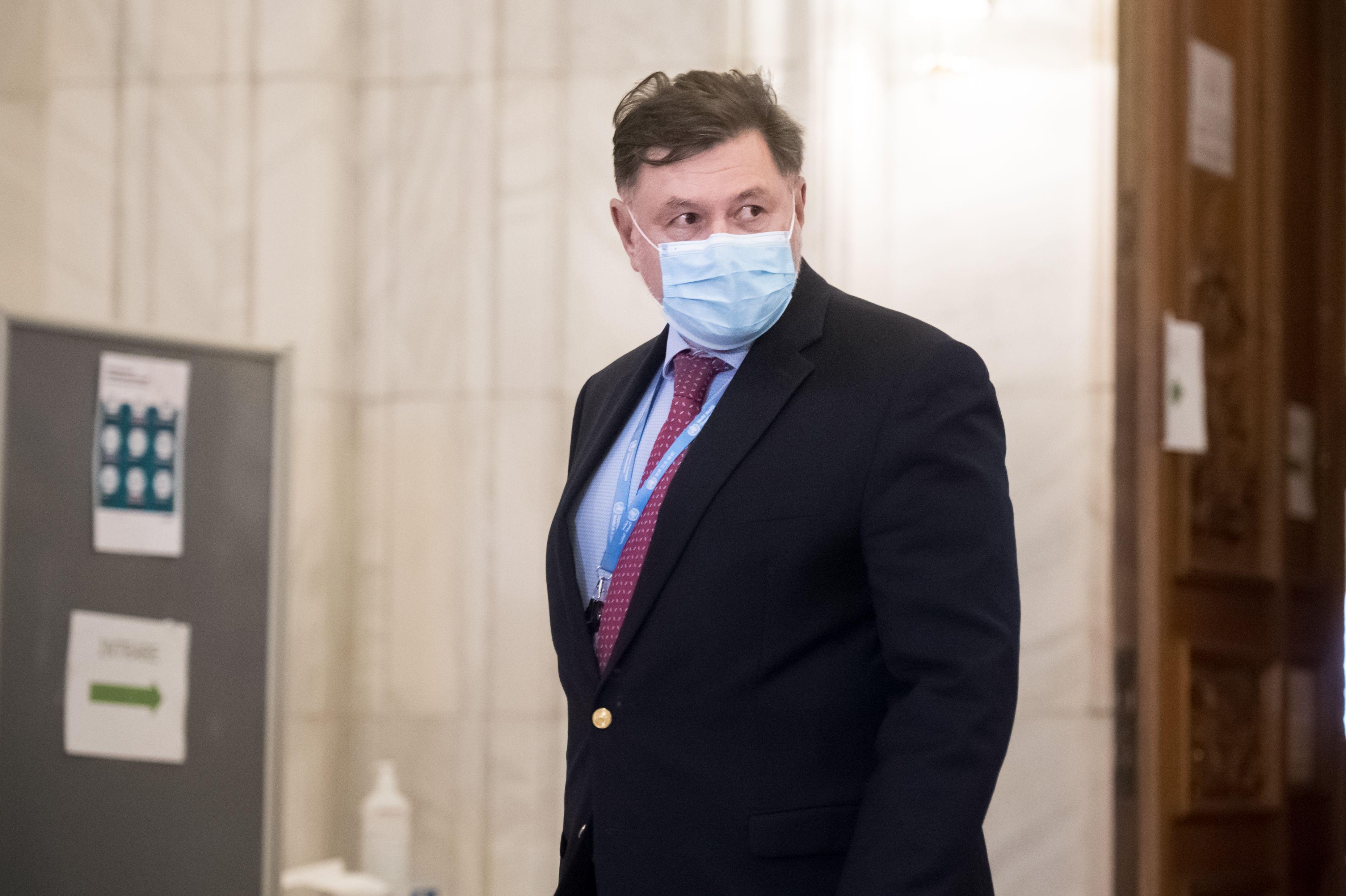 C&acirc;nd am putea renunța la măștile de protecție. Estimările medicului Alexandru Rafila