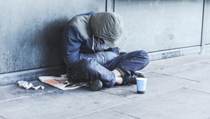 Când era adolescent, Dave Anica a rămas fără adăpost și a fost forțat să doarmă pe străzi