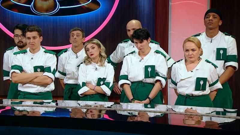 Concurenții din echipa verde din sezonul 9 „Chefi la cuțite” s-au filmat în timp ce se distrează