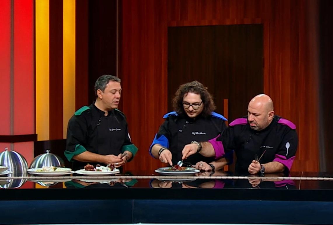 Sorin Bontea, Florin Dumitrescu și Cătălin Scărlătescu degustand la „Chefi la cuțite”