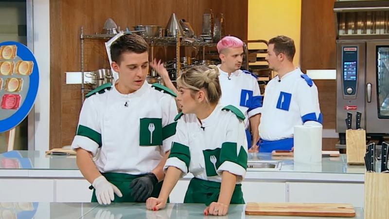 Concurenții din sezonul 9 al emisiunii „Chefi la cuțite” in bucatarie, la proba de duel