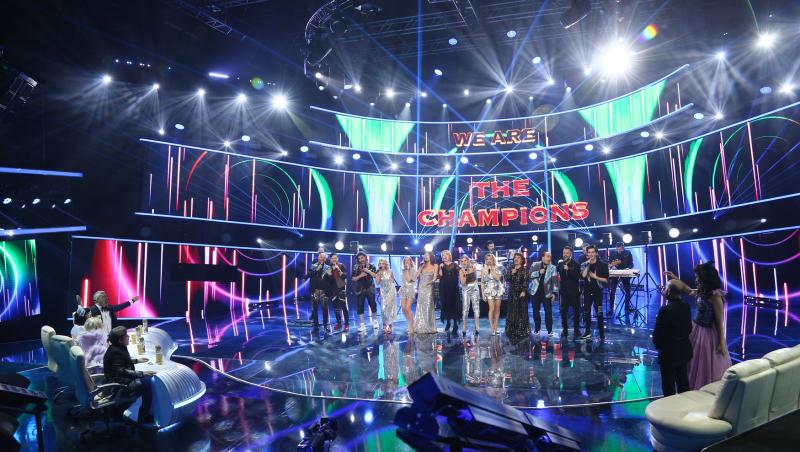 Concurenții de la te cunosc d eundeva au cântat piesa  „We are the Champions", în Finală