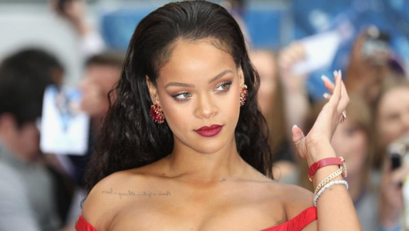 Rihanna a decis să își facă o schimbare de look și a revenit la o tunsoare mai veche