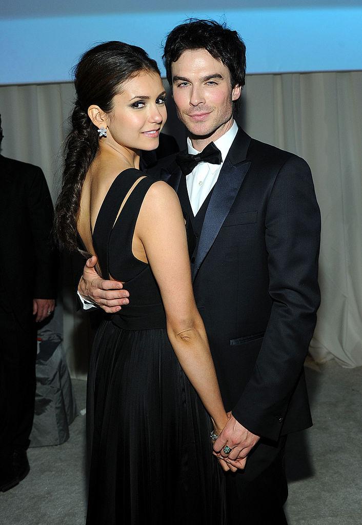 Ian Somerhalder și Nina Dobrev se țin de mână