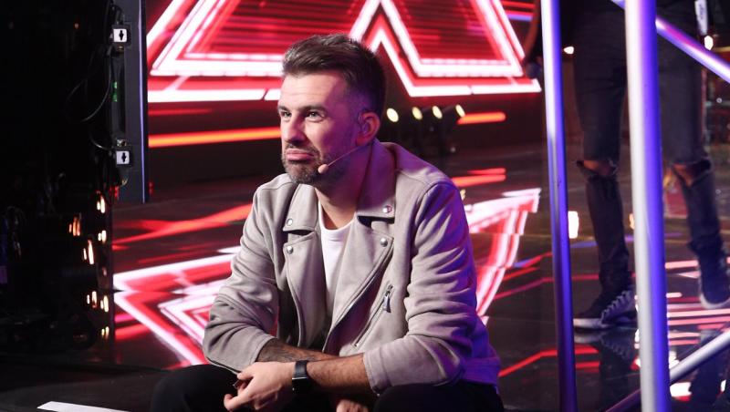 Juratul X Factor și matinalul de la Neatza cu Răzvan și Dani a dezvăluit în sfârșit ce anume l-a atras la Naomi și cum a reușit să îl cucerească mulatra.