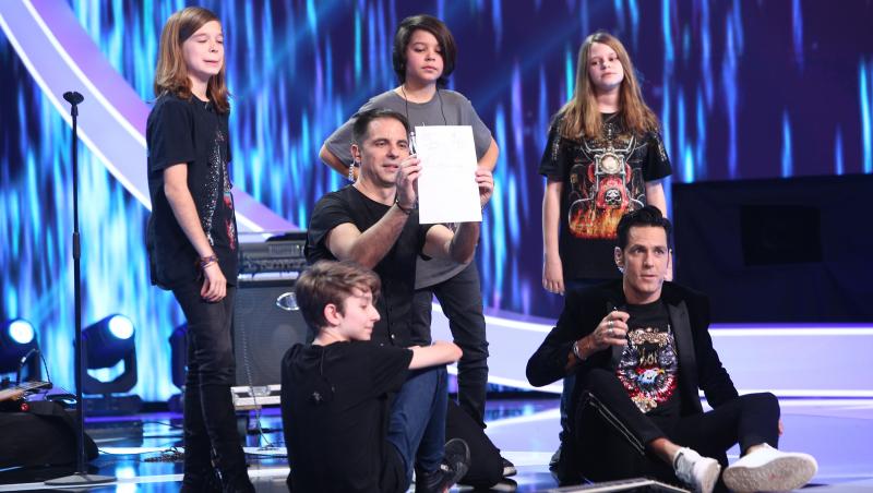 În prima ediție a sezonului 10 "Next Star", trupa Blană Bombă a impresionat publicul și jurații cu o compoziție proprie