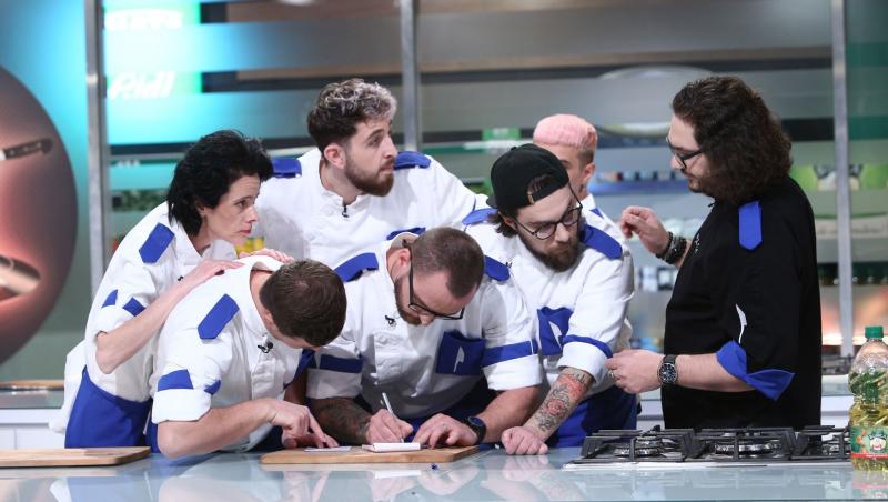 Florin Dumitrescu luptă alătură de echipa albastră în sezonul 9 al emisiunii „Chefi la cuțite”