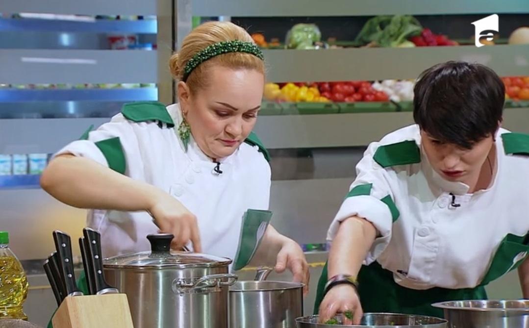 Victorina Matveev in bucataria emisiunii „Chefi la cuțite”, alaturi de cristina malai