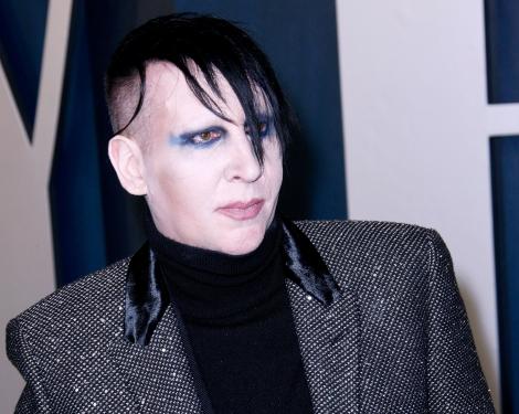 Poliția a emis mandat de arestare pe numele cântărețului Marilyn Manson. Pentru ce a fost acuzat