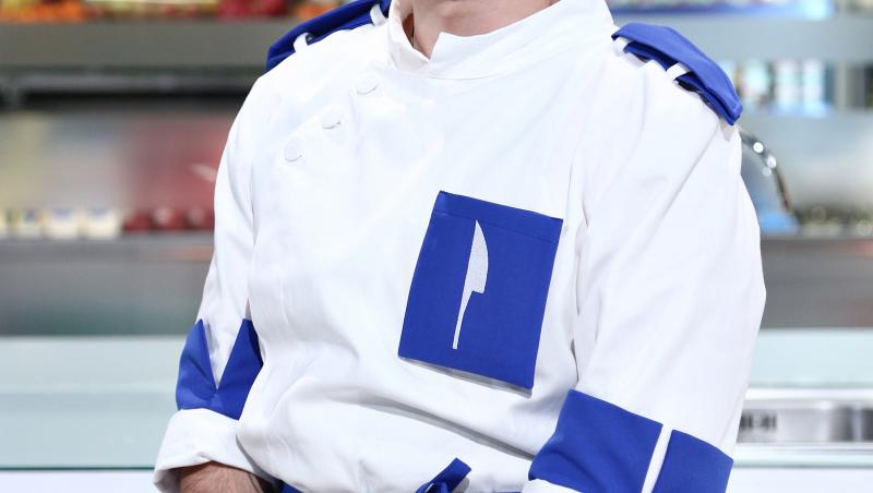 Theo Costache face parte din echipa albastră condusă de Florin Dumitrescu în sezonul 9 „Chefi la cuțite”