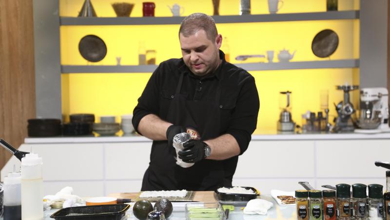 Alexandru Bădițoaia în bucătăria Chefi la cuțite