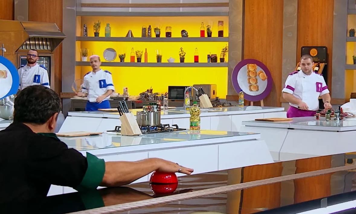Sorin Bontea în bucătăria emisiunii „Chefi la cuțite” sezonul 9