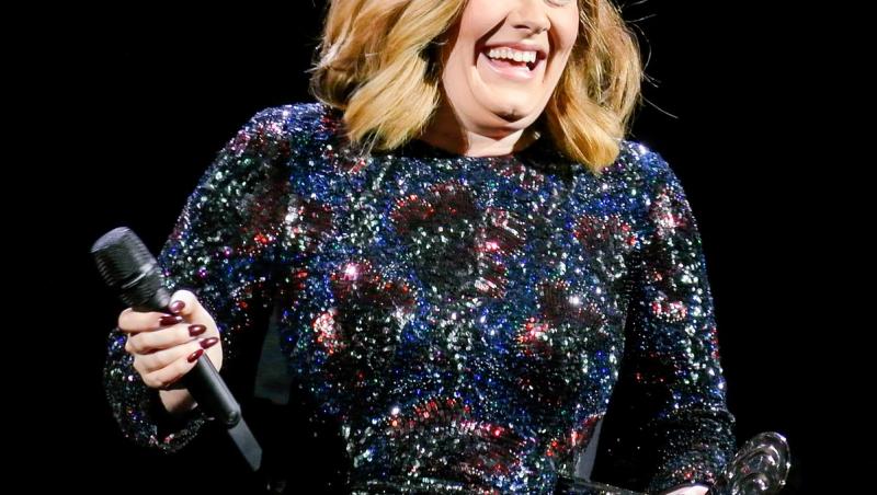 Frumoasa artistă Adele, care a impresionat o lume întreagă cu vocea sa inconfundabilă ce i-a adus numeroase premii, a împlinit de curând frumoasa vârstă de 33 de ani.