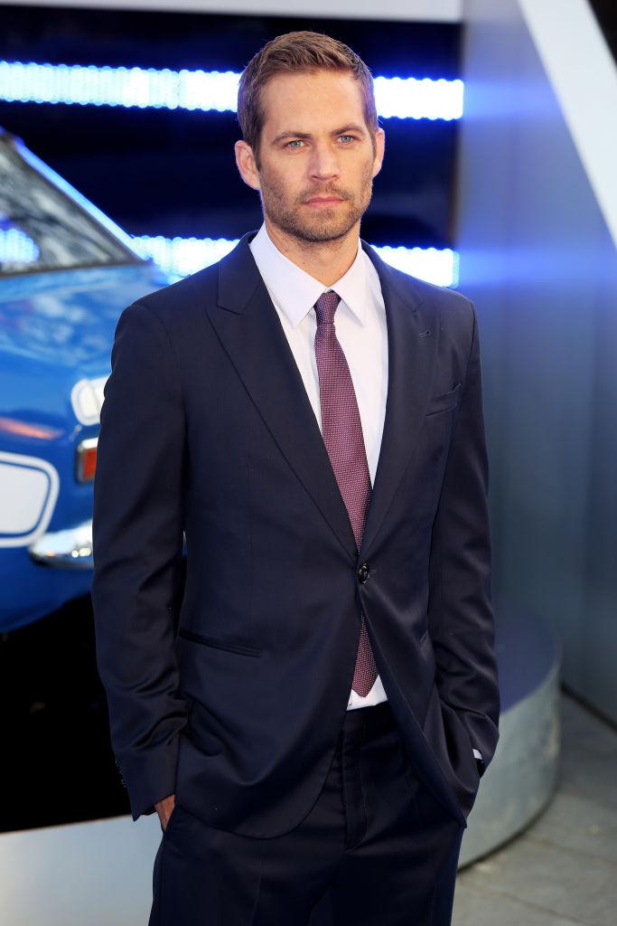 Paul Walker într-un costum