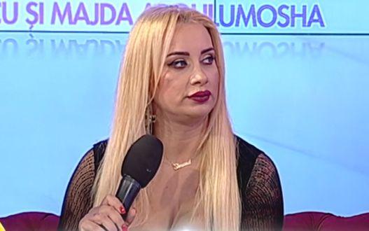 Simona Trașcă, îmbrăcată sexy, în negru, la tv