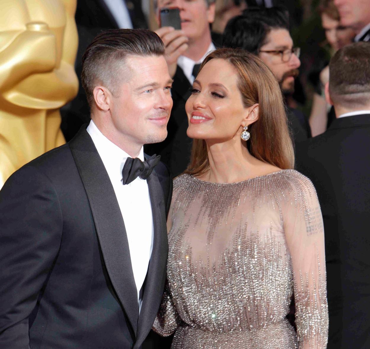 angelina jolie si brad pitt