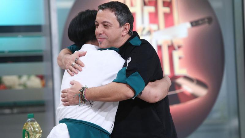 Chef Sorin Bontea și Riki se îmbrățișează