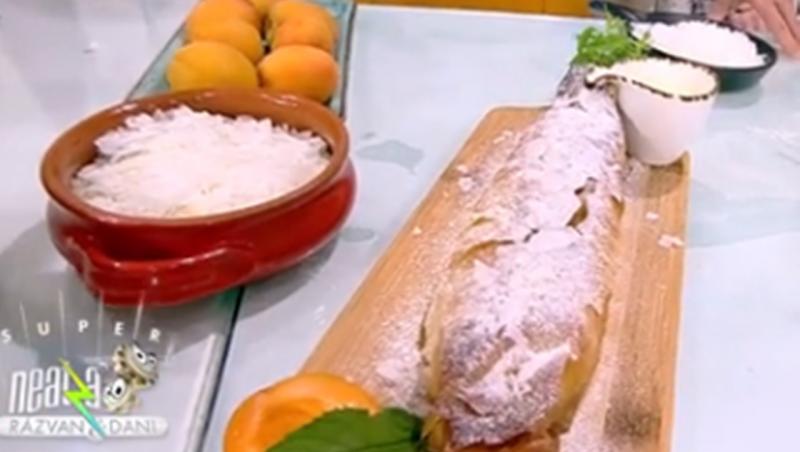 Plăcintă cu caise, preparată de Vlăduț la Neatza cu Răzvan și Dani