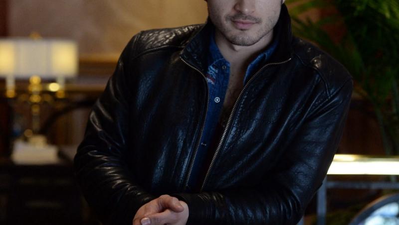 Michael Malarkey, celebrul actor care a interpretat rolul lui Enzo în "The Vampire Diaries", vine în România