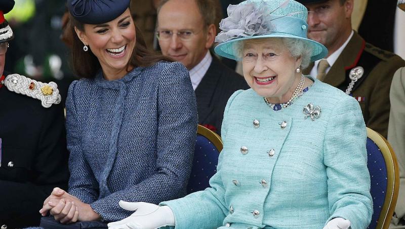 Kate Middleton împreună cu Regina Elisabeta a II-a a Marii Britanii, în iunie, 2021