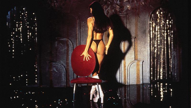 Demi Moore, în filmul "Striptease" (1996, Andrew Bergman)