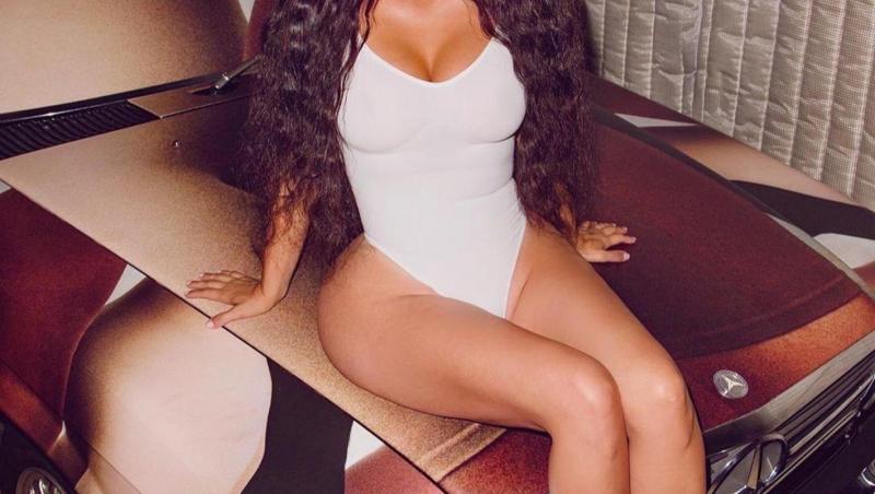 Kim Kardashian, sexy