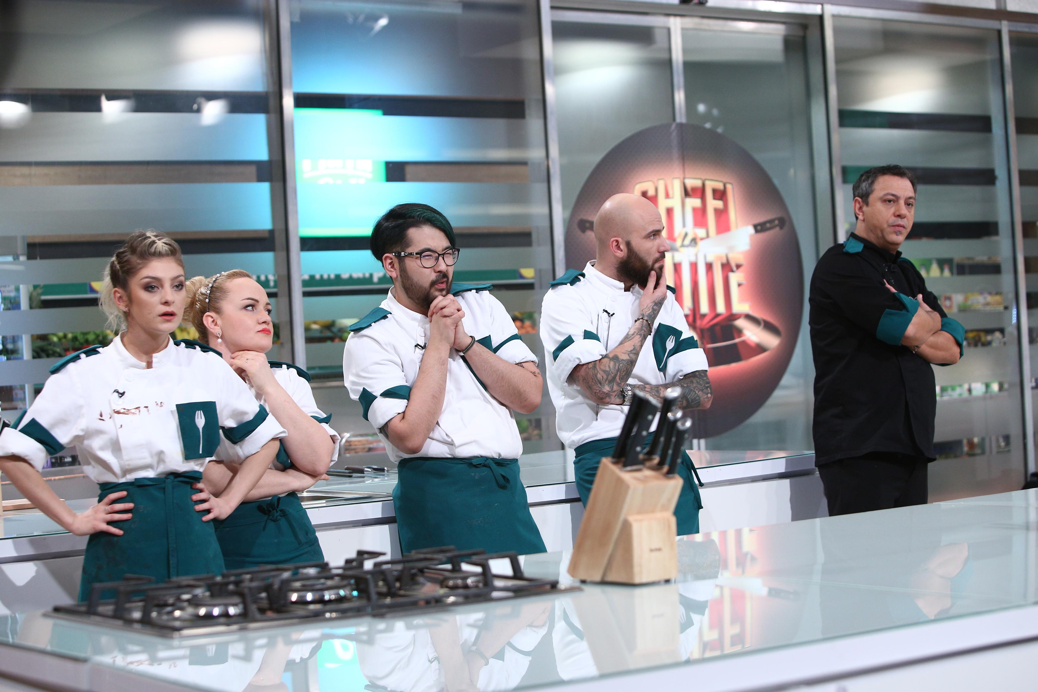 Sorin Bontea în bucătăria emisiunii „Chefi la cuțite” sezonul 9, alaturi de echipa verde