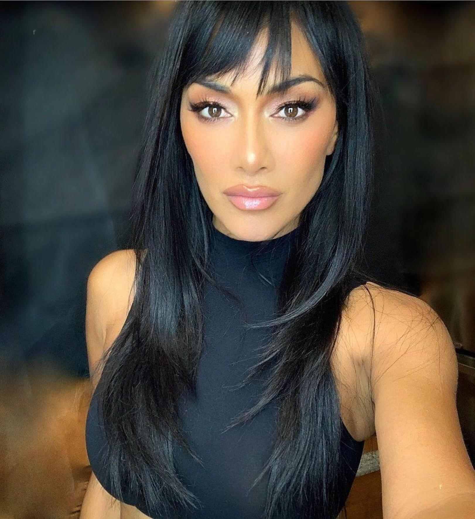 Nicole Scherzinger, imagini provocatoare pe un ponton, doar în costum de baie