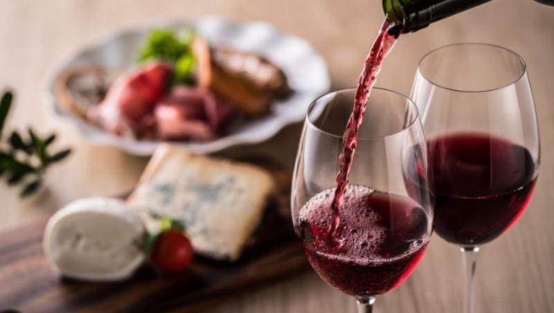 Cum să alegeți cele mai potrivite vinuri, în funcție de preparatele servite. Câteva reguli de bază