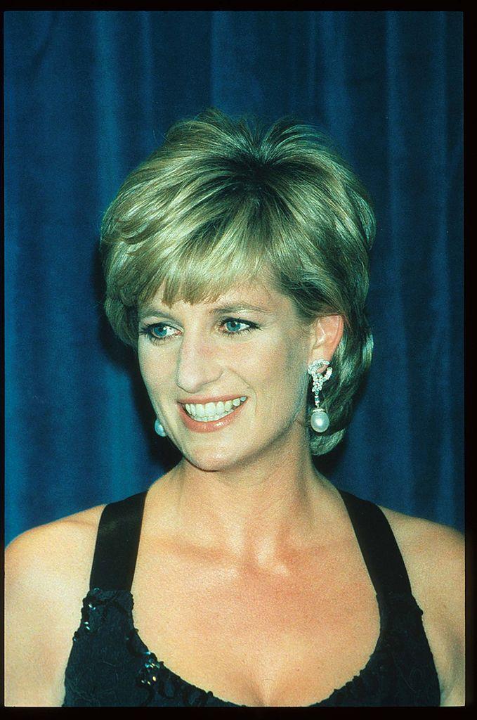 Prinșesa Diana, într-un maiou negru