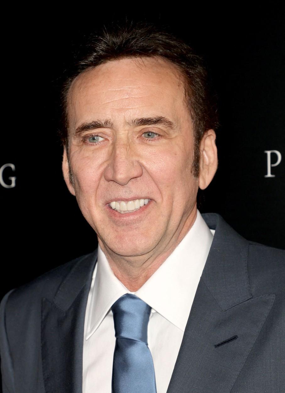 Nicolas Cage, la costum, zâmbitor