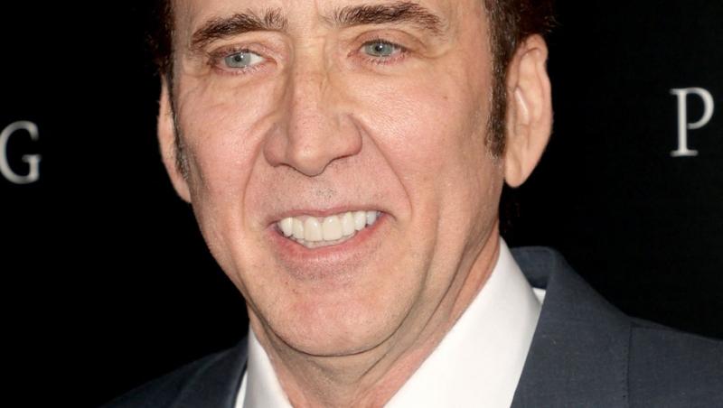 Nicolas Cage, la costum, zâmbitor