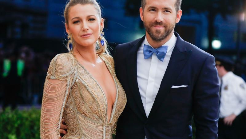 Blake Lively, soția celebrului actor din filmele Marvel Ryan Reynolds, este o mămică exemplară, așa cum o dovedesc fotografiile în care ea reușește să le țină în frâu pe toate cele trei fiice ale sale, James, în vârstă de 6 ani, Inez, în vârstă de 4 ani și Beety, care are doar 1 an.