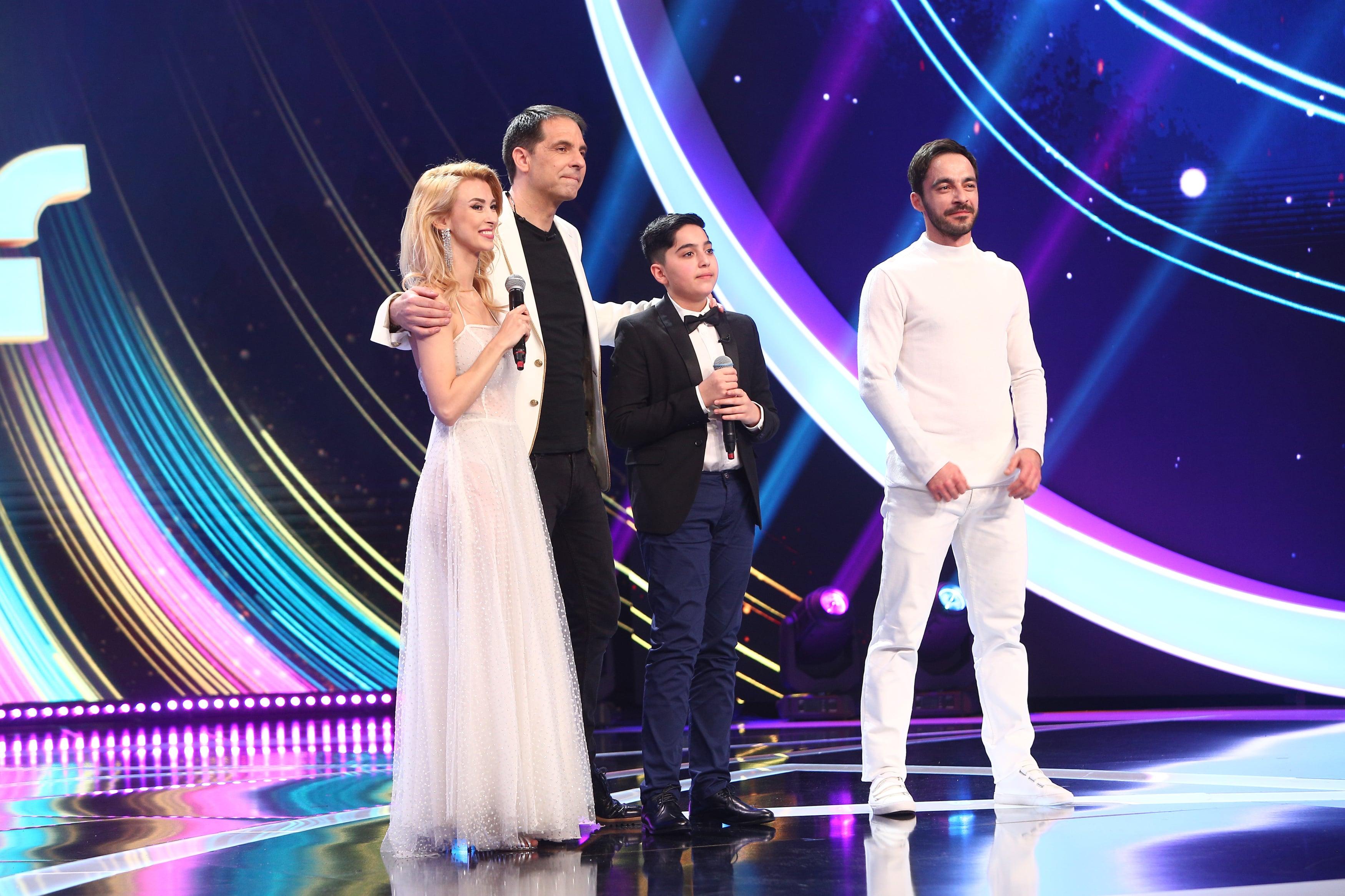 David Dincă a interpretat o piesă grea în finala Next Star 2021. Andreea Bălan a dansat în spatele său