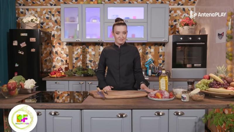 În cel de-al șaptelea episod de BeautiFood, emisiune disponibilă pe AntenaPlay, Chef Roxana Blenche a făcut spectacol cu un plating senzațional, realizat pentru un muschiuleț de porc cu garnitură de legume și sos de muștar.