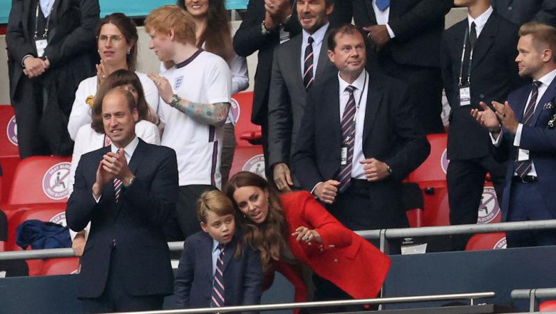 Prințul George, mini copia tatălui William. Micuțul i-a copiat ținuta și a făcut senzație în tribune la Euro 2020