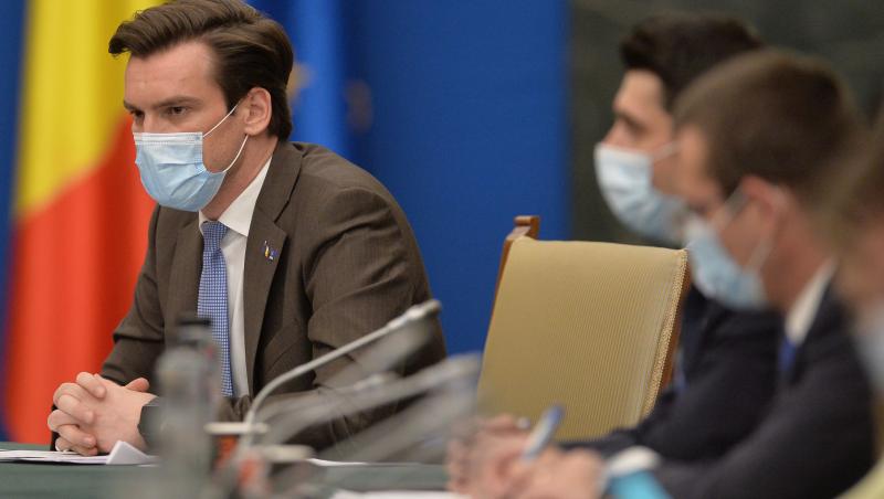 Dat fiind faptul că alte țări, precum Turcia și Israel, au început deja vaccinarea populației cu cea de-a treia doză de vaccin anti-vaccin, Andrei Baciu, secretarul de stat în cadrul Ministerului Sănătății, a vorbit pe lar despre cum va sta situația în România.