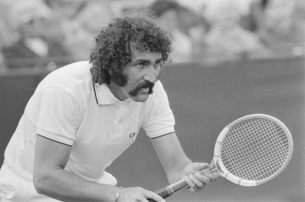 Ion Țiriac, în tinerețe, jucând tenis