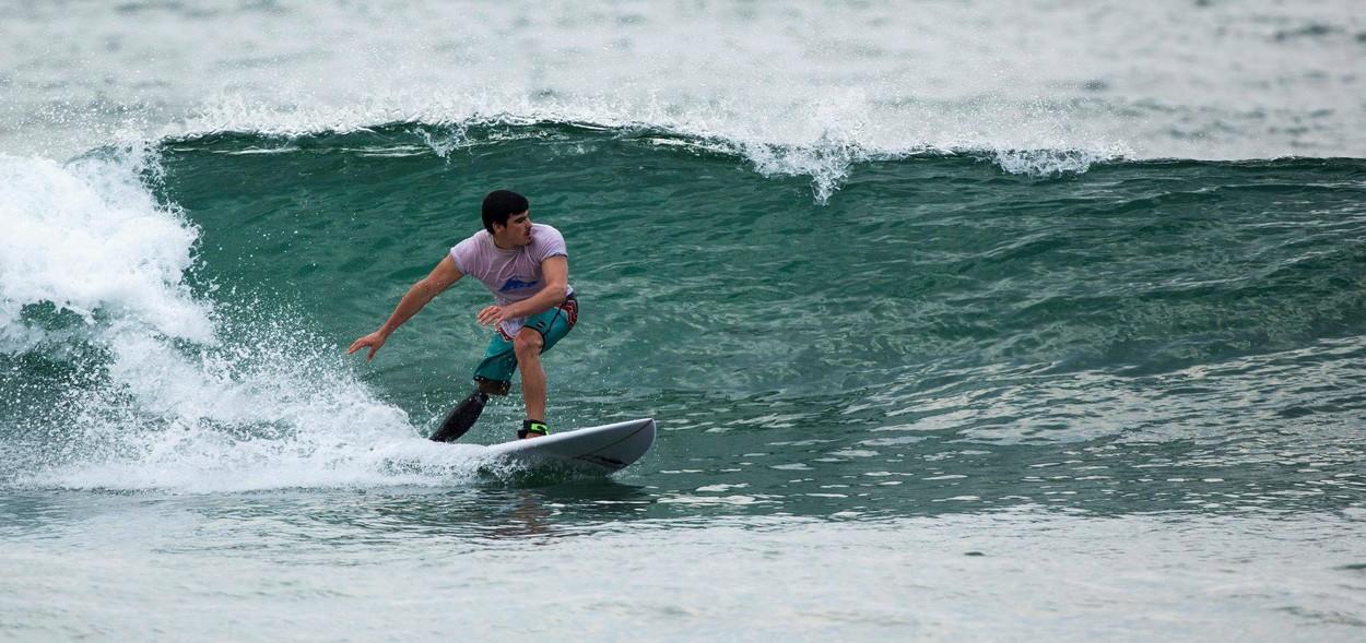 Caleb Swanepoel, surferul fără un picior