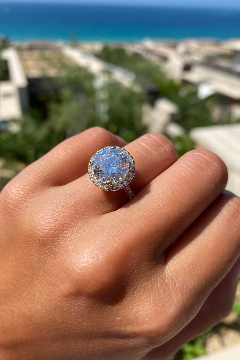 inelul de logodnă primit de Alyssa Renee Gutierrez