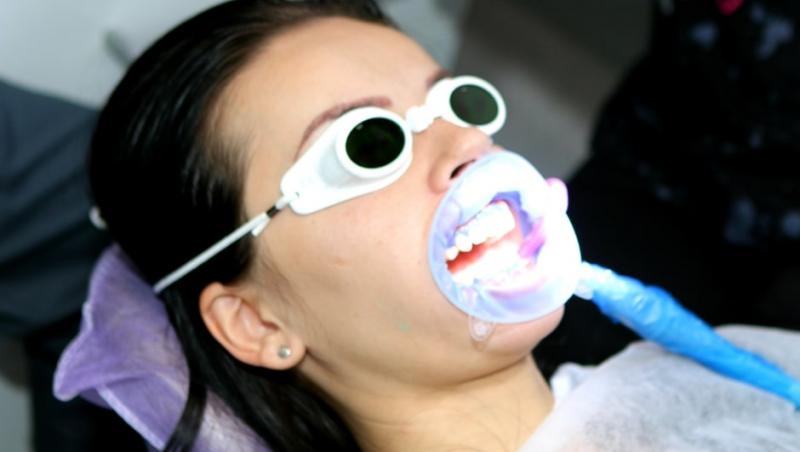 Tratamentul cu laser este utilizat în multiple domenii ale medicinei dentare.