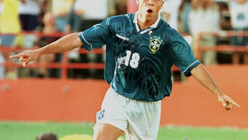 Ronaldo Nazario se mândrește cu o iubită top-model. Cum arată Celina Locks, care e mai tânără cu 11 ani decât el