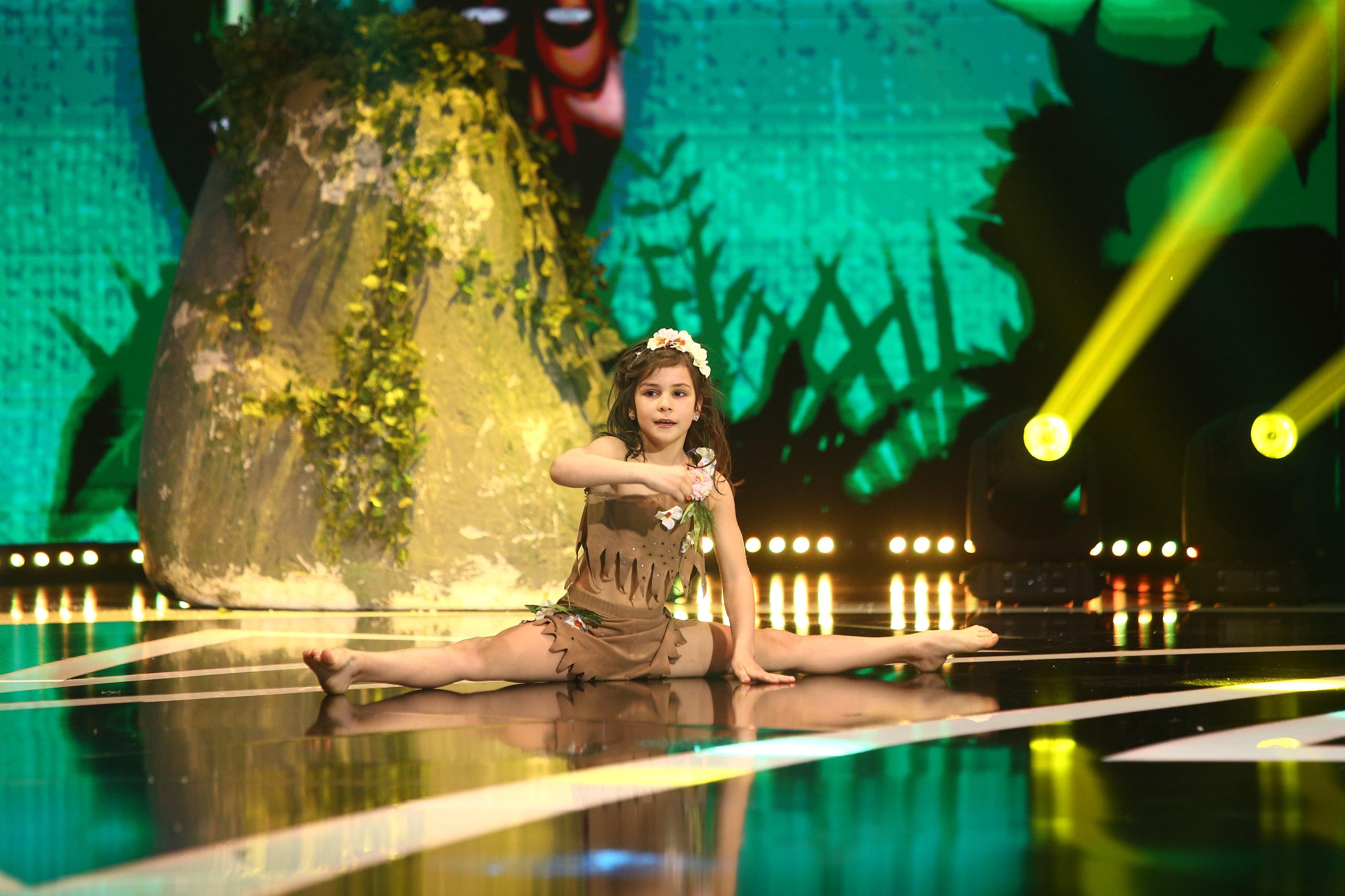 Denisa Bălan, pe scena Next Star 2021, cu un număr impecabil de dans și gimnastică