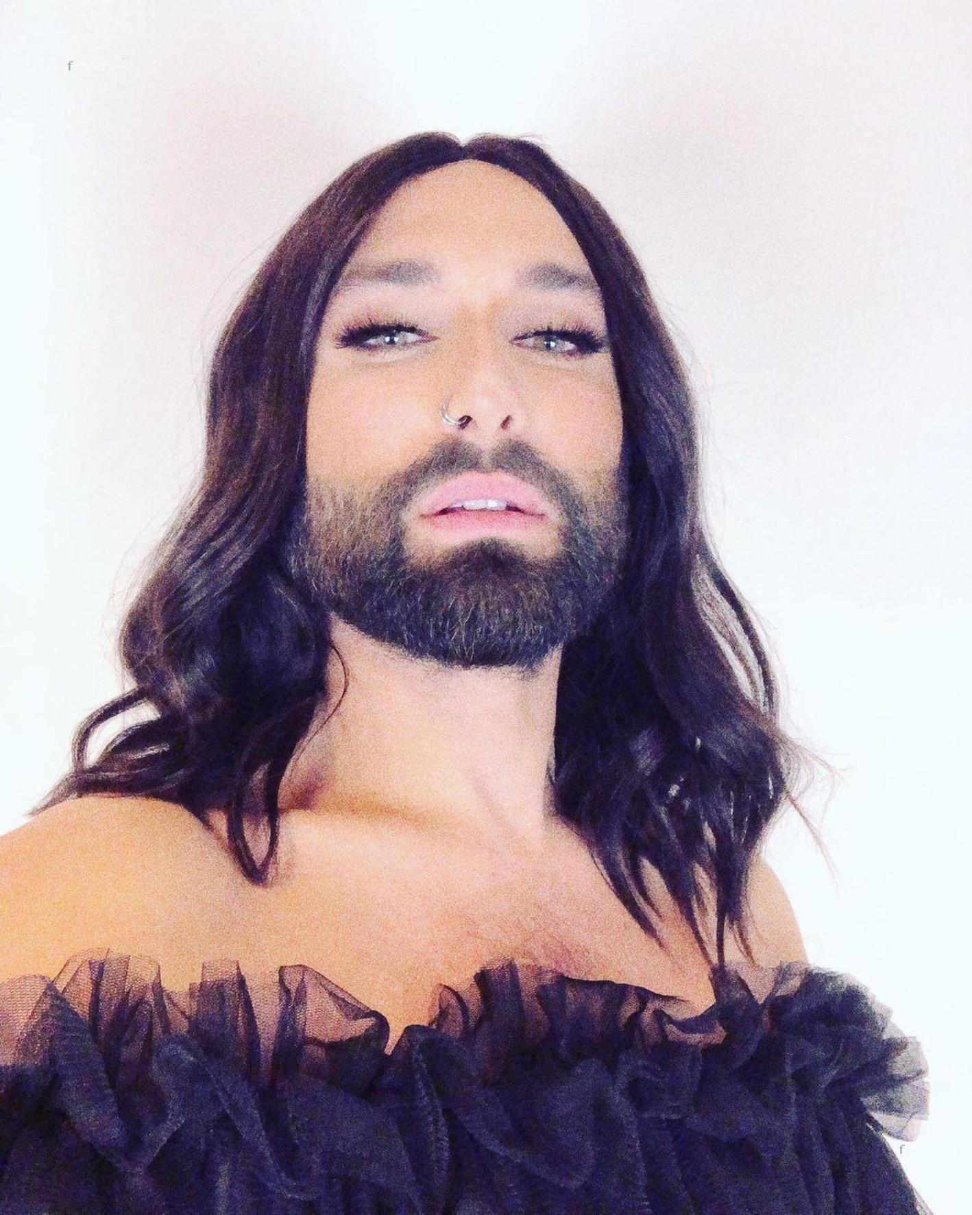 Conchita Wurst, imaginile provocatoare pe care le-a publicat pe rețelele de socializare