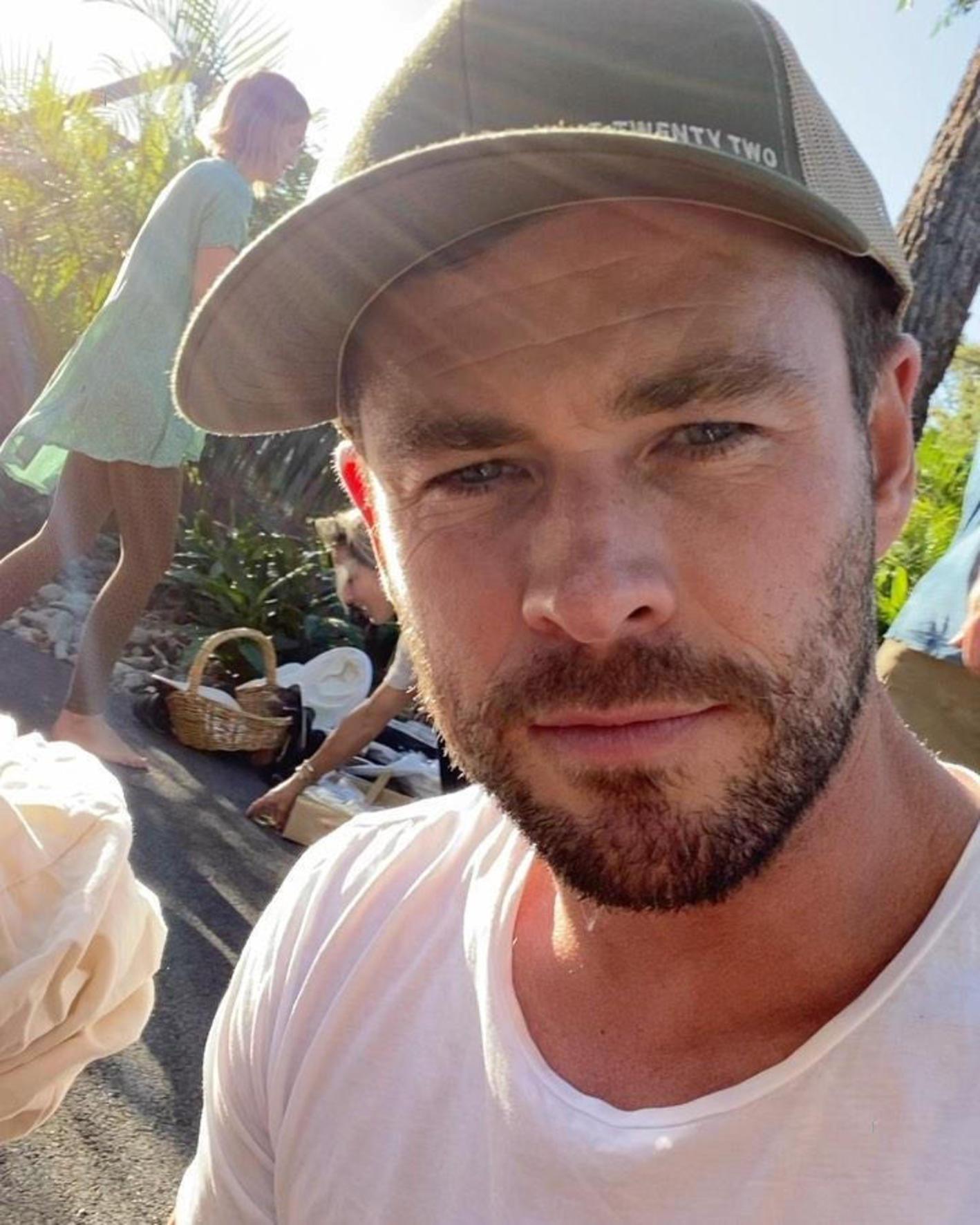 Chris Hemsworth a împlinit 38 de ani. Cum l-au sărbătorit apropiații