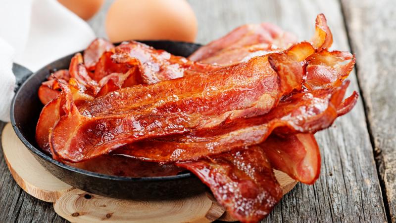 Britanica a slăbit 63 de kilograme fără să renunțe la bacon, brânză prăjită și alte alimente preferate