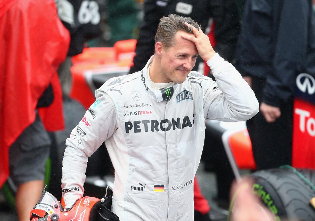 Michael Schumacher, îmbrăcat în alb