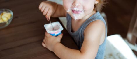 Ashton Fisher, băiețelul cu "fobie de mâncare", care consumă doar iaurt și biscuți. Care a fost verdictul medicilor după analize